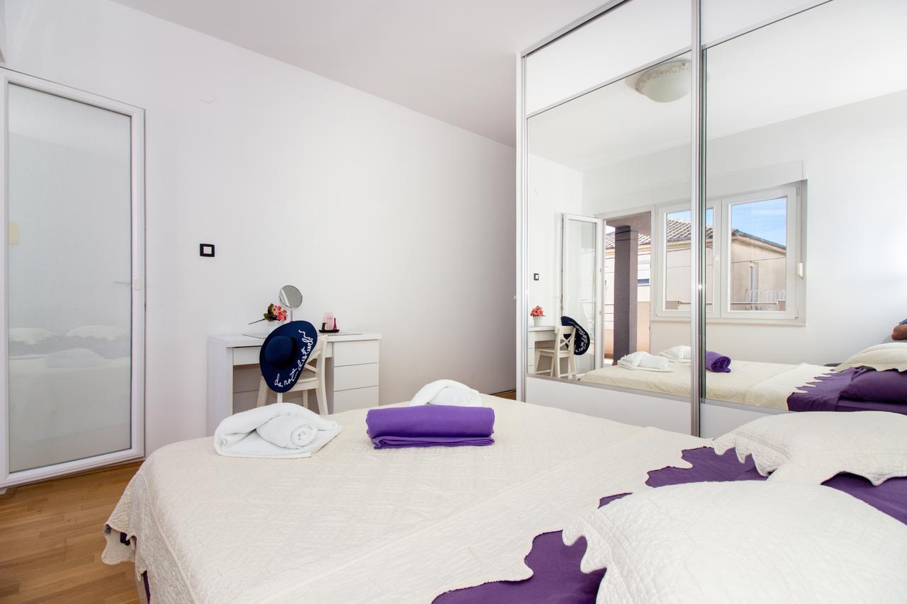 Apartment Villa Rina- Heated Salt Water Pool Kastela Luaran gambar